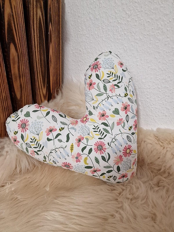 Herzkissen Mastektomie Kissen Brustherzkissen Lagerungskissen Blümchen Biene W1559