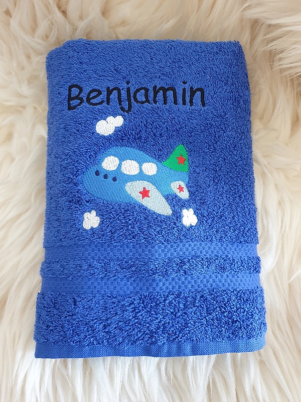 Handtuch Flugzeug Wolken mit Namen bestickt W566