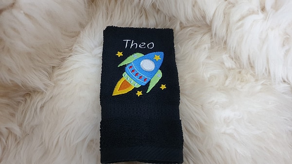 Handtuch Rakete mit Namen bestickt W385