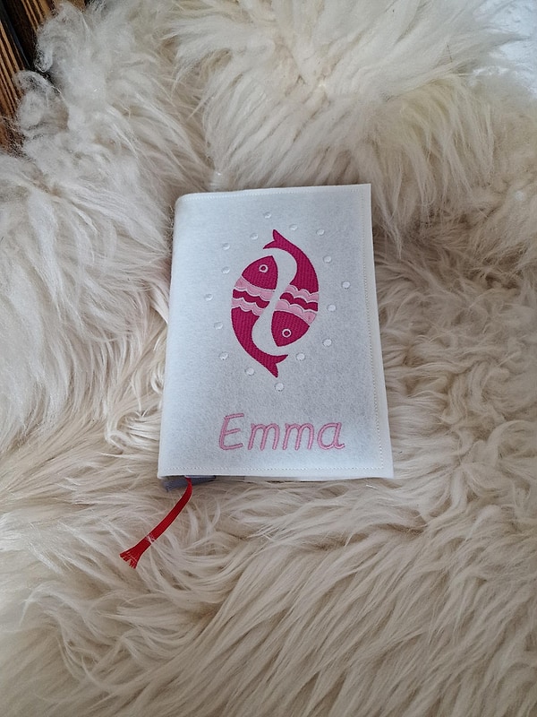 Gotteslobhülle Hülle Gesangsbuchhülle Fische rosa pink Wollfilz cremeweiß mit Namen W1609