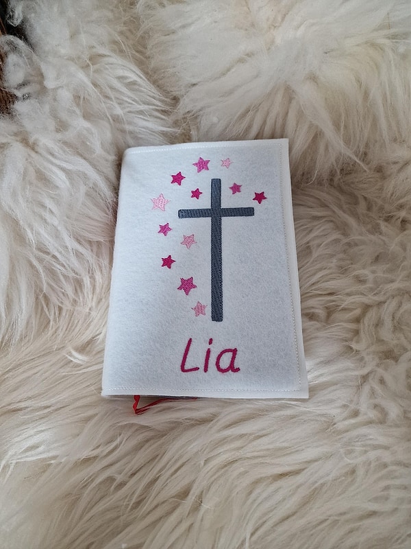 Gotteslob Hülle Gesangsbuchhülle Kreuz pink rosa Wollfilz cremeweiß mit Namen W1617