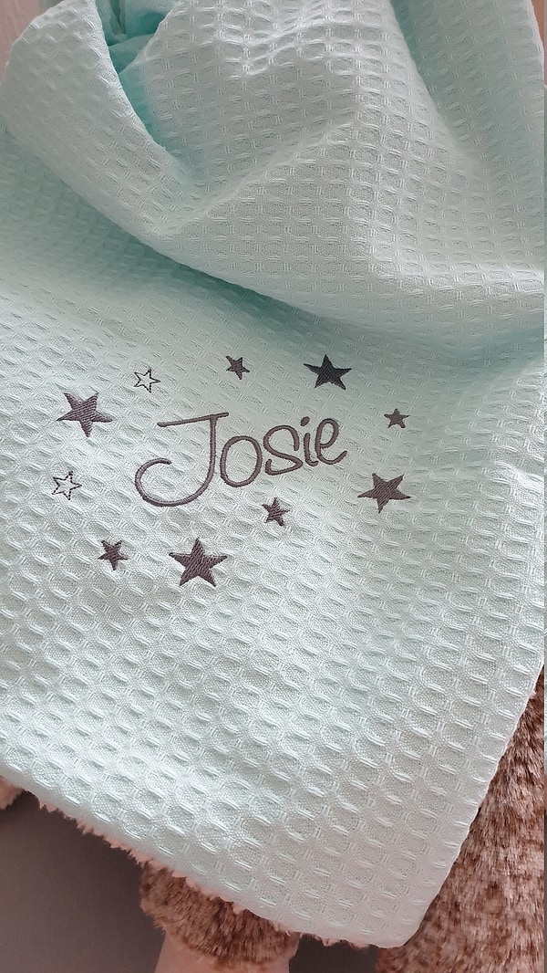 Babydecke Decke Kuscheldecke Waffelpique Sterne mint & Wunschnamen W49