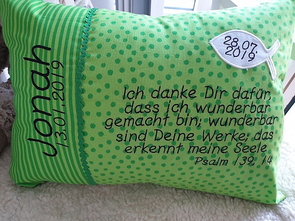 Taufkissen Kissen Taufspruch Spruch Fisch grüne Dots & Wunschnamen W1261