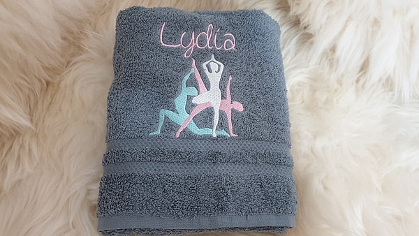 Handtuch Yoga 3 mit Namen bestickt W380