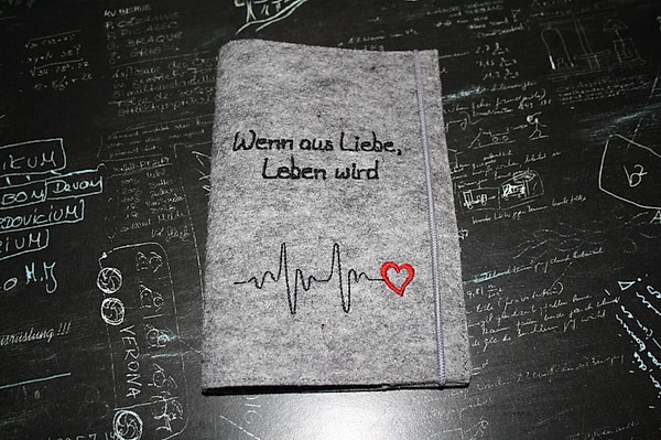 Mutterpasshülle Wollfilz Lebenslinie Wenn aus Liebe Leben wird W641