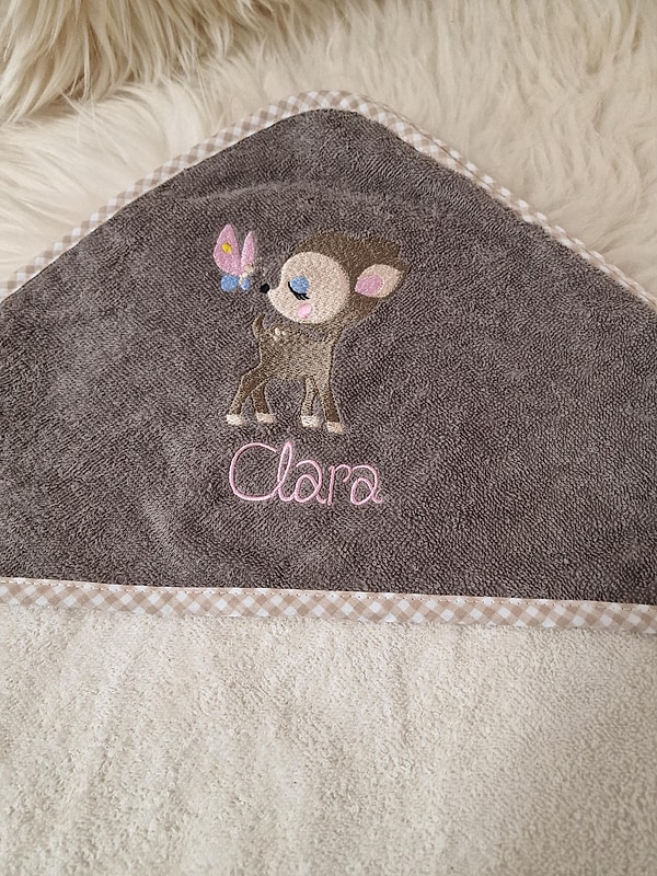Babybadetuch Kapuzenhandtuch Reh Schmetterling beige & Wunschname W1459