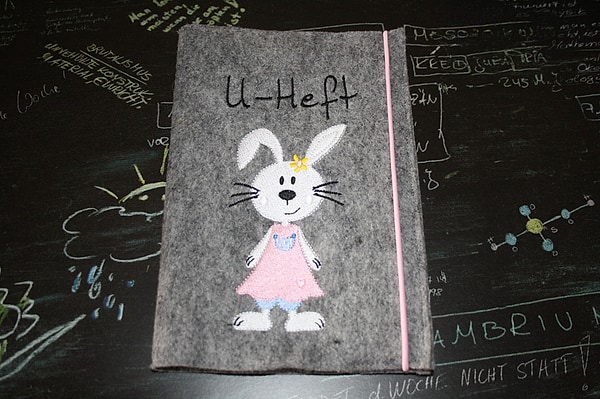 U-Heft Hülle Hase Hasenmädchen mit Namen W655