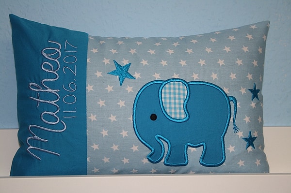 Kissen Elefant mittelblau uni Sterne hellblau & Wunschnamen W1407