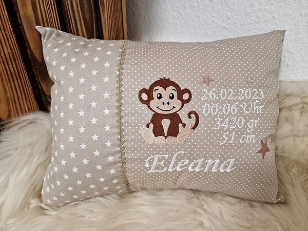 Kissen Geburtskissen Affe Äffchen Sterne grau Punkte beige hell & Wunschnamen W1021