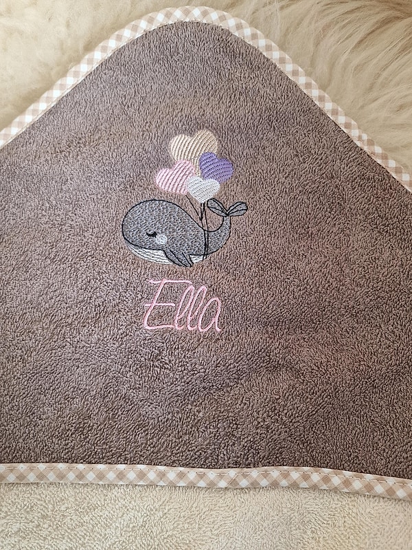 Babybadetuch Kapuzenhandtuch Wal beige & Wunschname W1791