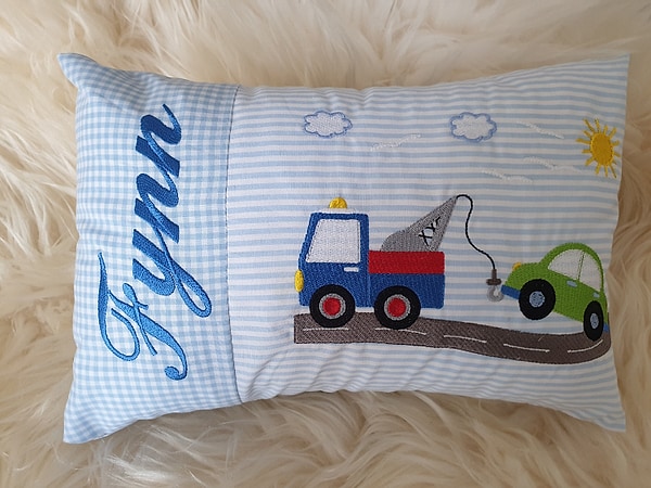 Kissen Abschlepper Auto hellblau Karo Streifen & Wunschnamen W729
