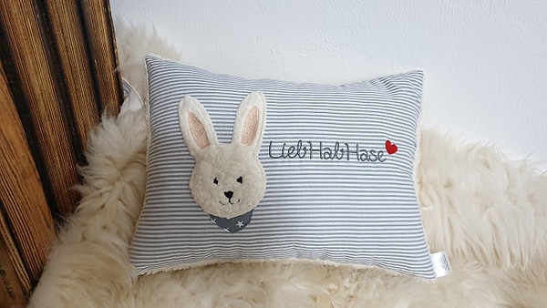 Kissen Taufkissen Hase Häschen Streifen grau & Wunschnamen W1018