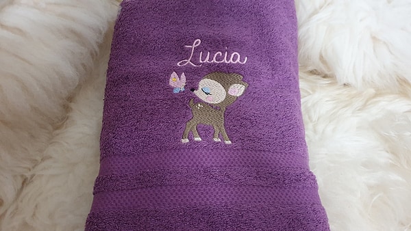 Handtuch Reh Schmetterling mit Namen bestickt W367