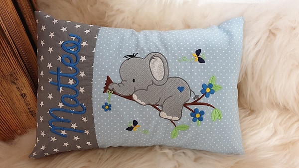 Kissen Elefant auf dem Ast Sterne grau Punkte hellblau bb & Wunschnamen W1391