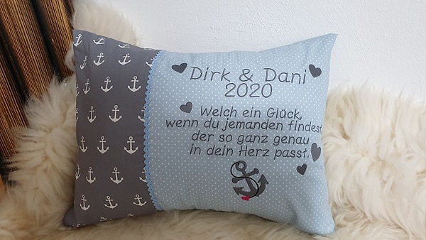 Kissen Liebe Valentin Anker Spruch Punkte hellblau & Wunschnamen W1322