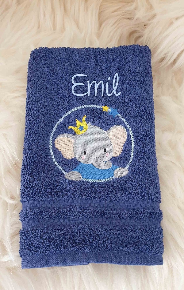 Handtuch Elefant Elefantenkönig Kreis mit Namen bestickt W478