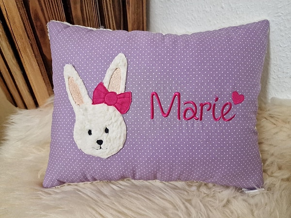 Kissen Taufkissen Hase Hasenmädchen flieder Punkte & Wunschnamen W1542