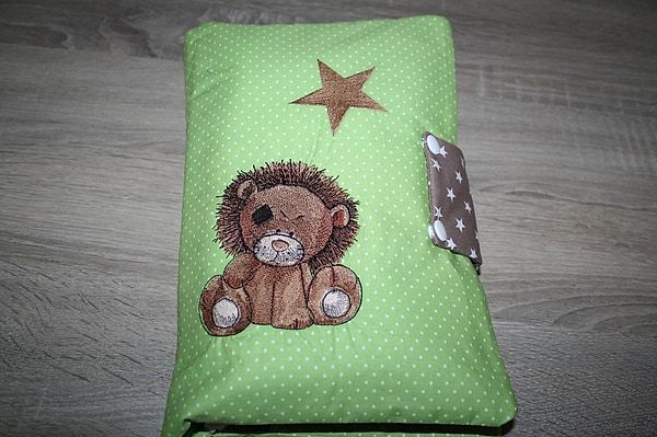 Wickeltasche Windeltasche Löwe Wunschname Punkte grün Sterne beige W169