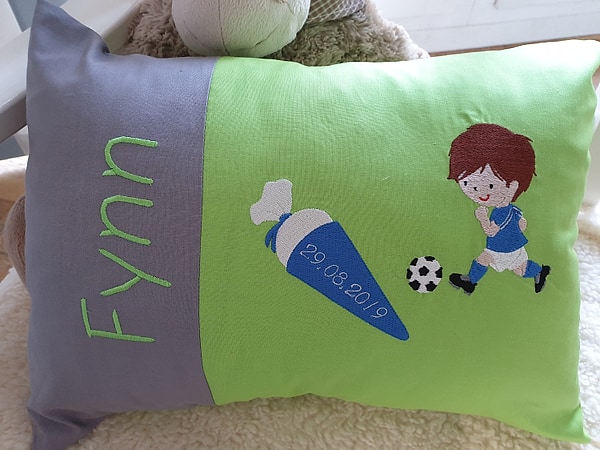 Kissen Schultüte Fußballer Einschulung grau grün & Wunschnamen W759