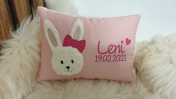 Kissen Taufkissen Hase Hasenmädchen Schrift pink rosa Punkte & Wunschnamen W900