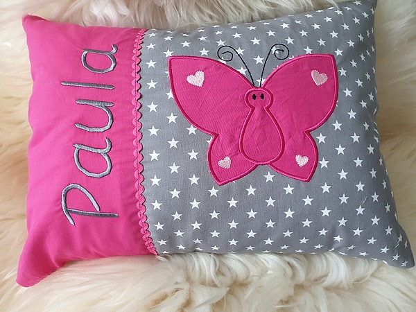Kissen Schmetterling pink graue Sterne & Wunschnamen W1277