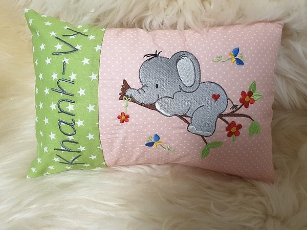Kissen Elefant auf dem Ast Sterne grün Punkte rosa & Wunschnamen W1359