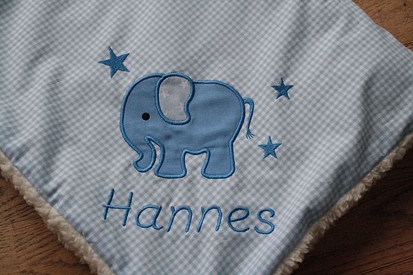 Babydecke Decke Kuscheldecke Elefant 3 kleine Sterne hellblau Karo & Wunschnamen W80