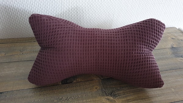 Leseknochen Nackenkissen Lesekissen Waffelpique Waffel weinrot W1399