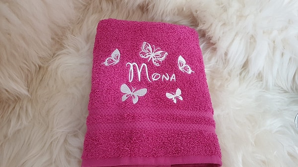 Handtuch Schmetterlinge mit Namen bestickt W522