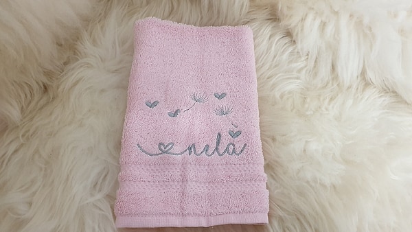 Handtuch Pusteblume Herz Herzschrift mit Namen bestickt W587