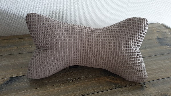 Leseknochen Nackenkissen Lesekissen Waffelpique Waffel taupe W1397