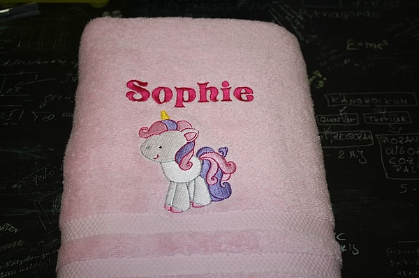Handtuch Einhorn BC mit Namen bestickt W420