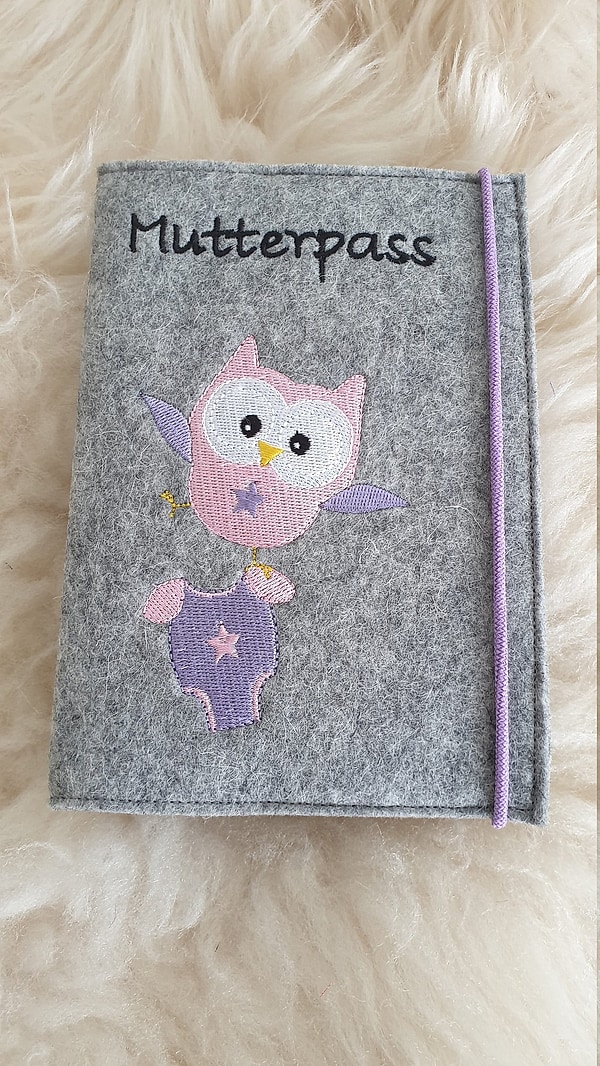 Mutterpasshülle Wollfilz Eule fliegend flieder rosa W630
