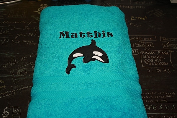 Handtuch Wal Orca mit Namen bestickt W384