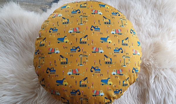 Bodenkissen Kindersitzkissen Sitzkissen Bagger Baustelle senfgelb W1236