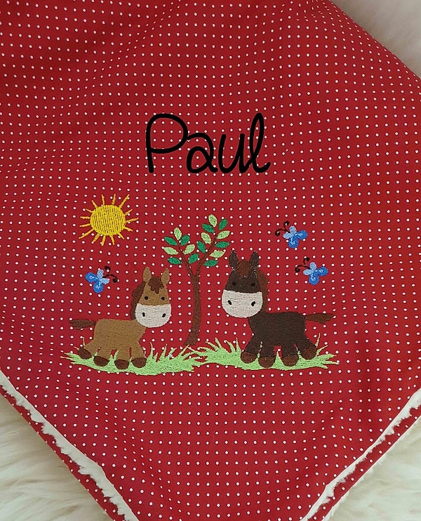 Babydecke Decke Kuscheldecke 2 Pferde rote Punkte & Wunschnamen W59