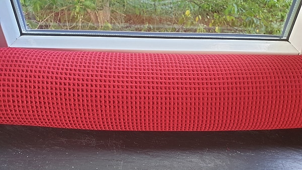 Zugluftkissen Zugluftstopper Zugluftschlange Zugluftdackel Waffelpique rot W23
