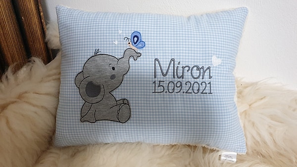 Kissen Taufkissen Elefant mit Schmetterling Karo hellblau & Wunschnamen W816