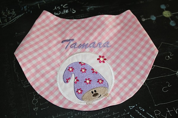 Halstuch Lätzchen Wichtel Karo rosa mit Namen W253