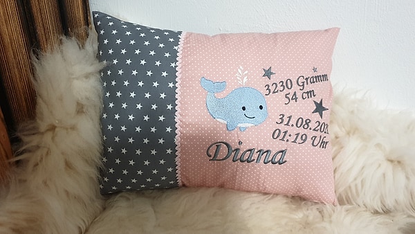Kissen Geburtskissen Wal Sterne grau Punkte rosa & Wunschnamen W1323