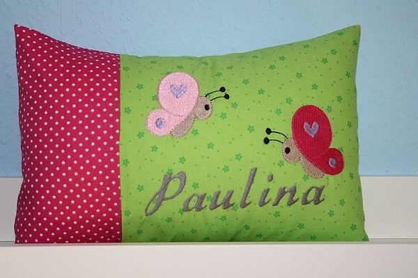 Kissen 2 Schmetterlinge punkte Pink grüne Blümchen & Wunschnamen W1063