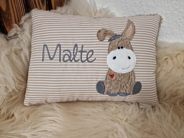 Kissen Esel Herzchen Streifen beige & Wunschnamen W1689