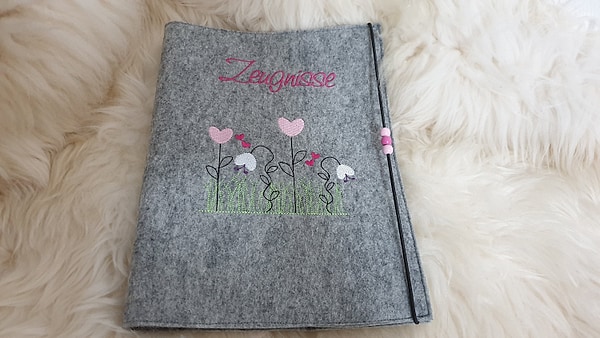 Zeugnismappe Blumen Blumenwiese mit Namen W108