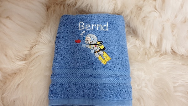 Handtuch Taucher mit Namen bestickt W424