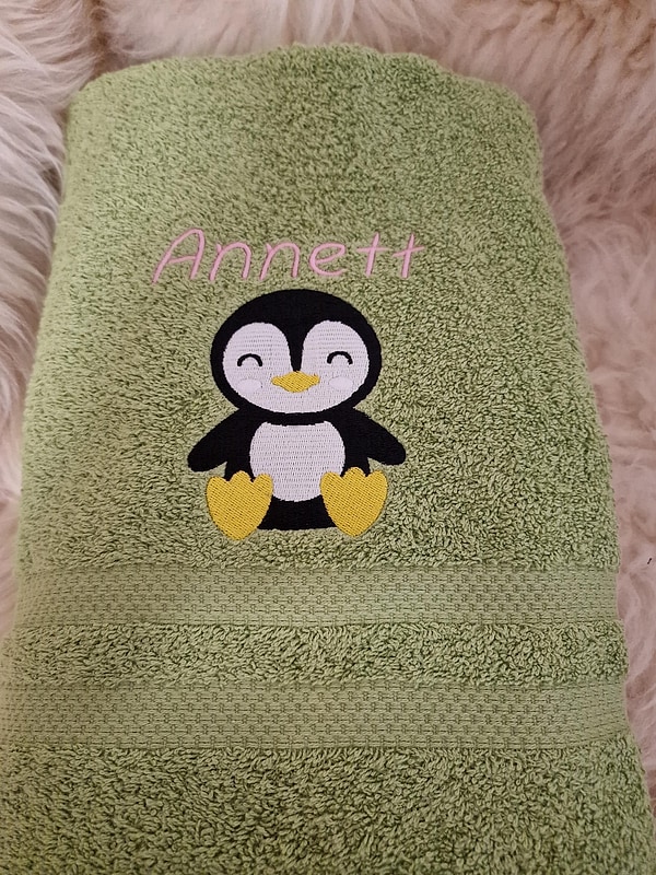 Handtuch Pinguin Namen bestickt W1717