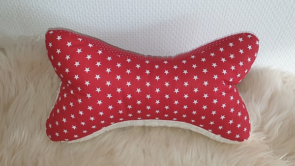 Leseknochen Nackenkissen Relaxkissen rot Sterne Punkte W1137