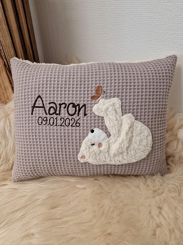 Kissen Bär Eisbär Teddy Schmetterling Waffel beige (hell) & Wunschnamen W1780