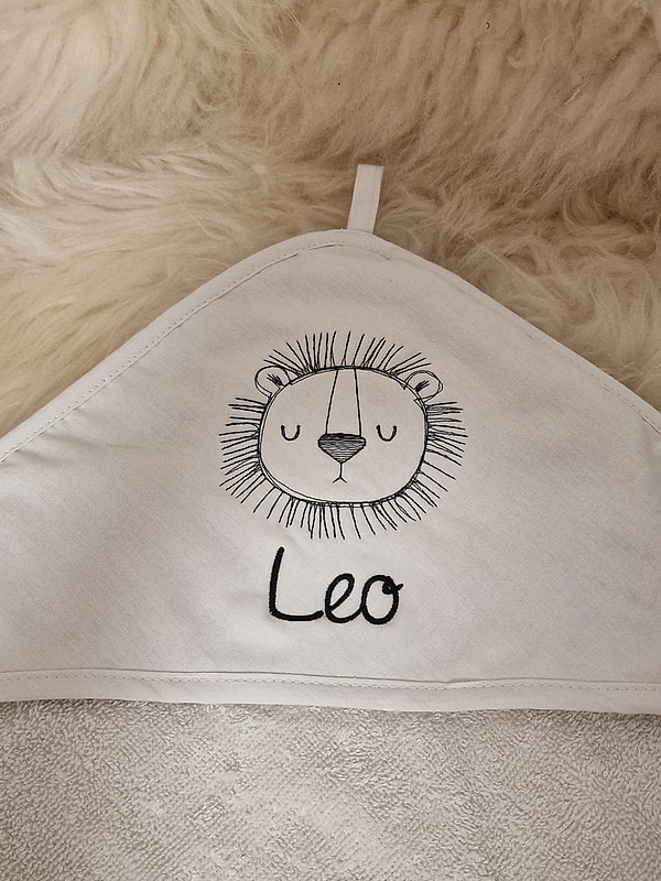 Babybadetuch Kapuzenhandtuch Motivauswahl Löwe Tiger Fuchs Frosch Eule & Wunschname W1737