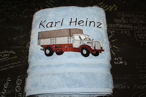 Handtuch LKW Lastwagen mit Namen bestickt W340