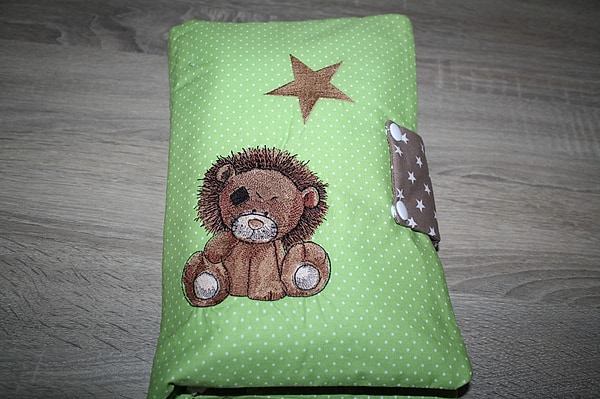 Wickeltasche Windeltasche Löwe Wunschname Punkte grün Sterne beige W169